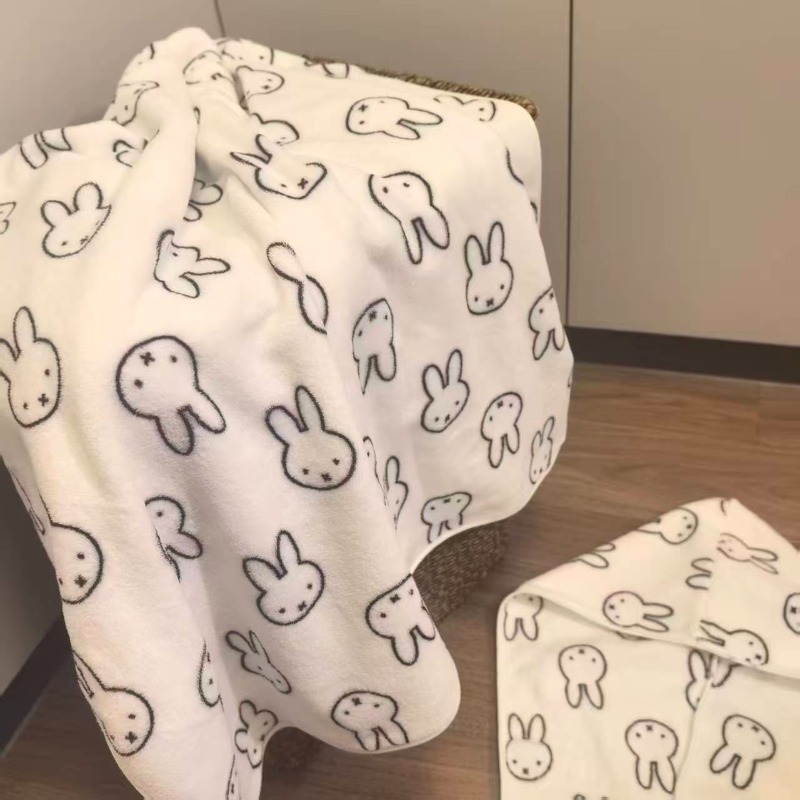 Simple Miffy Rabbit Sweet and  - Home Edit Bathroom 评论和价格